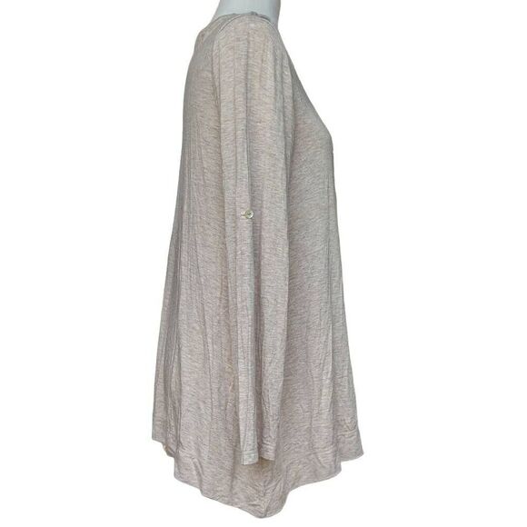 Sophie Max Tan Long Roll Tab Sleeves T-SHIRT V-neck Women Size M Relaxed Fit - Picture 2 of 6